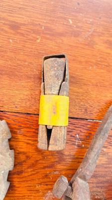 RUSTY BARN FINDS, CLEVIS, CORN PLANET PLATE AND SOME SORT OF A 3 JAW TOOL