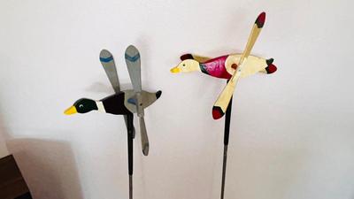 YARD STAKED WIND FLYERS