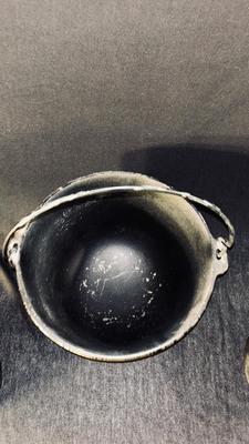CAST IRON CAULDRON AND 2 MATCHING SMALLER CAULDRONS