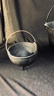 CAST IRON CAULDRON AND 2 MATCHING SMALLER CAULDRONS