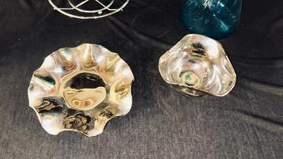 ELEGANT DORTHY THORPE MCM SILVER FADE APPETIZER/DESERT SERVING SET AND HAND BLOWN BLUE RUFFLED GLASS VASE