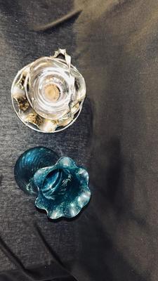 ELEGANT DORTHY THORPE MCM SILVER FADE APPETIZER/DESERT SERVING SET AND HAND BLOWN BLUE RUFFLED GLASS VASE