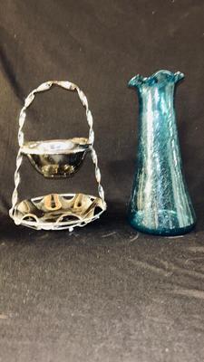 ELEGANT DORTHY THORPE MCM SILVER FADE APPETIZER/DESERT SERVING SET AND HAND BLOWN BLUE RUFFLED GLASS VASE