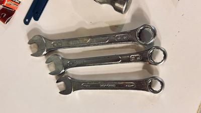 A VARIETY OF HAND TOOLS