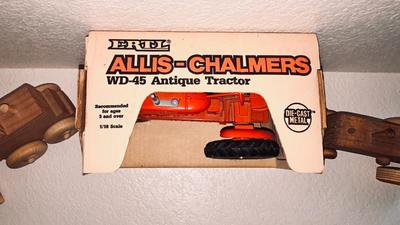 1985 ERTL ALLIS-CHALMERS TOY DIE CAST TRACTOR AND HANDMADE WOODEN TOYS