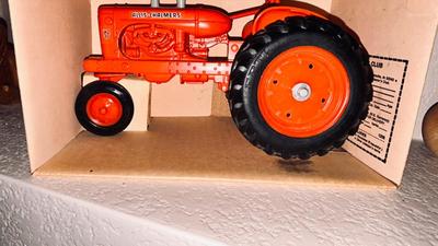 1985 ERTL ALLIS-CHALMERS TOY DIE CAST TRACTOR AND HANDMADE WOODEN TOYS