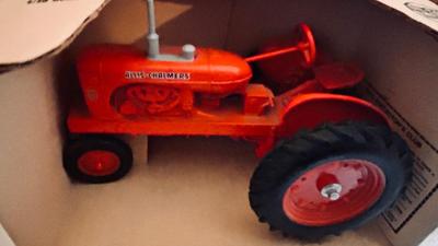 1985 ERTL ALLIS-CHALMERS TOY DIE CAST TRACTOR AND HANDMADE WOODEN TOYS