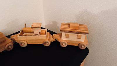 HANDCRAFTED PULL OR PUSH TOY TRAIN