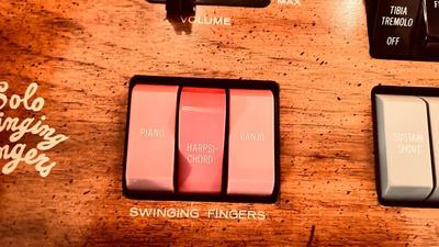 KIMBALL TEMPTATION ORGAN WITH BENCH