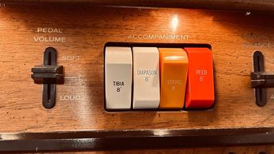 KIMBALL TEMPTATION ORGAN WITH BENCH