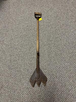 ANTIQUE HAY KNIFE OR HAY CUTTER