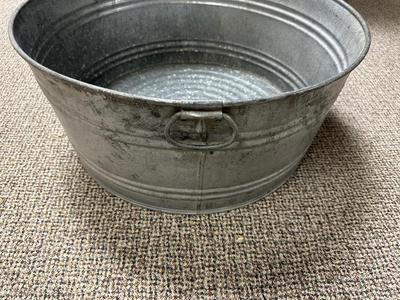 24" GALVANIZED STEEL TUB