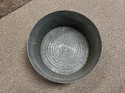 24" GALVANIZED STEEL TUB