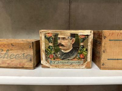 JACKSON'S BEST CIGAR BOX AND 2 WOODEN BORDEN CHEESE BOXES
