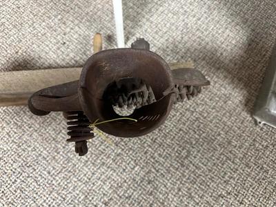 NEVER FAIL ANTIQUE CORN SHELLER