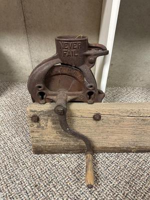 NEVER FAIL ANTIQUE CORN SHELLER