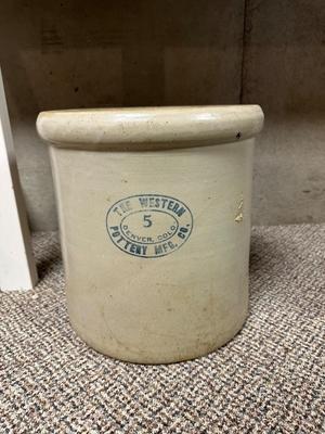 THE WESTERN POTTERY MFG CO NO 5 CROCK