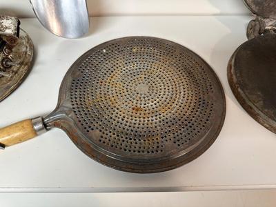 VINTAGE KITCHEN ITEMS