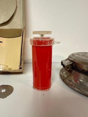 VINTAGE KITCHEN ITEMS