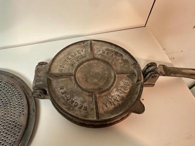 VINTAGE KITCHEN ITEMS