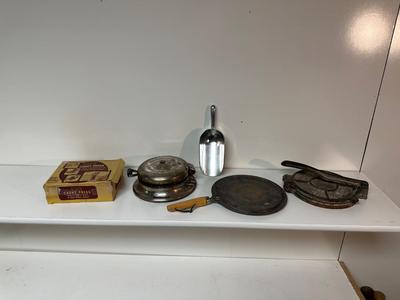 VINTAGE KITCHEN ITEMS