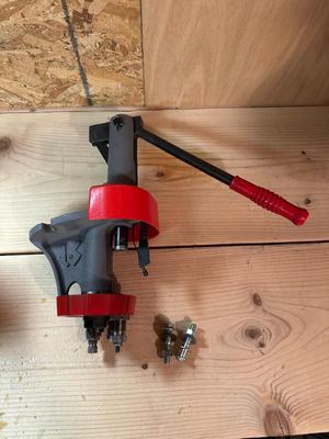 LYMAN 6 STATION TURRET RELOADING PRESS