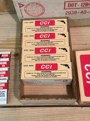 LARGE PISTOL PRIMERS