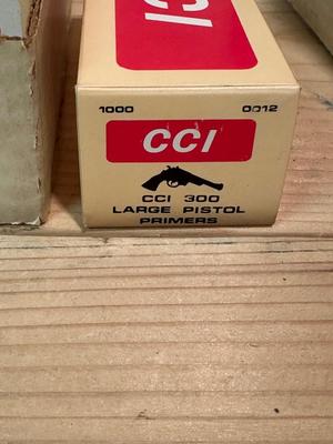 LARGE PISTOL PRIMERS