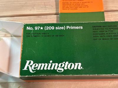 LARGE PISTOL AND SHOTGUN SHELL PRIMERS