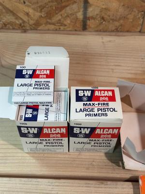 LARGE PISTOL AND SHOTGUN SHELL PRIMERS