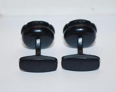 NEW CUFFLINKS SET with a ROUND Shape & "Fan Style" Line Design Surround on a Black Center & an All BLACK Tone Setting