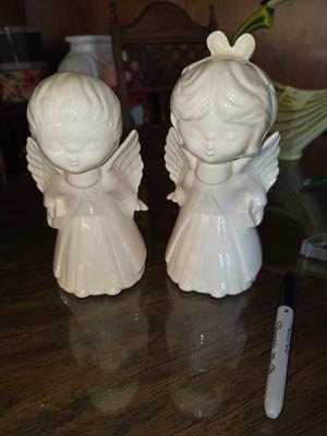 Ceramic kissing angels
