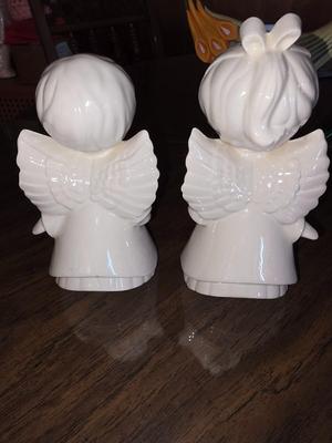 Ceramic kissing angels