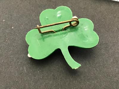 Vintage pin Shamrock