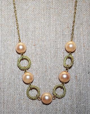 Large PINK Faux PEARLS CHOKER NECKLACE with Gold Tone Wire Wrapped Ring Accents on a Gold Tone Necklace Chain-NO CLASP 20" L