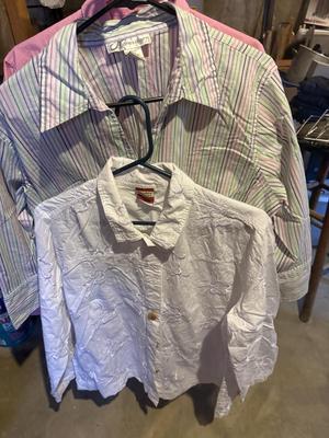2 women’s shirts