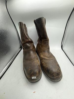 Boot- size 14