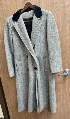 Sale Photo Thumbnail #561: In good used condition. No garment tags, so guess size 10. Our mannequin is a size 8 for reference.