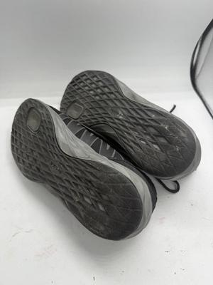 Tennis shoes size 7.5