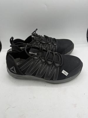 Tennis shoes size 7.5