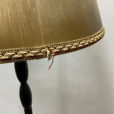 542 Black Metal Lamp WIth Silk Shade