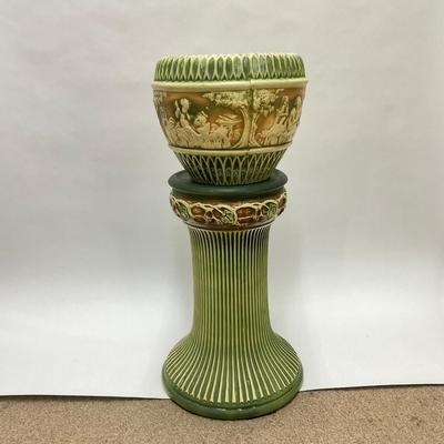 547 Roseville Flower Pot With Stand