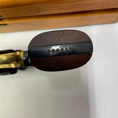 561 Replica Colt 1860 Army Percussion Black Powder Revolver