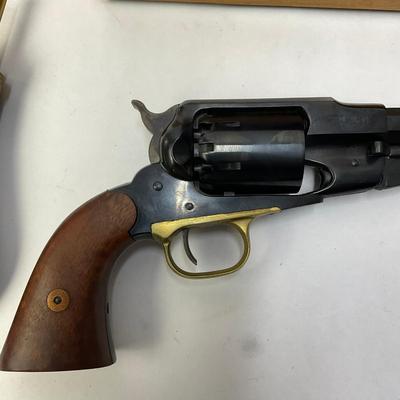 561 Replica Colt 1860 Army Percussion Black Powder Revolver