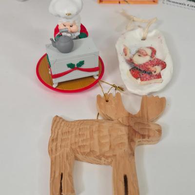 LOT 14: Vintage Christmas Decorations and Ornaments