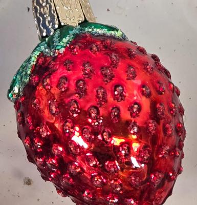 LOT 14: Vintage Christmas Decorations and Ornaments