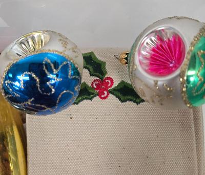 LOT 14: Vintage Christmas Decorations and Ornaments