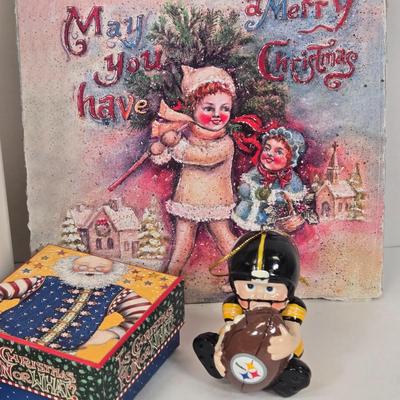 LOT 14: Vintage Christmas Decorations and Ornaments