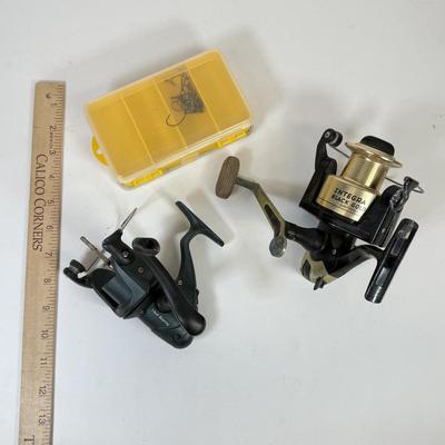 LOT 62: Pair of Fishing Reels: Integra Black Gold Series II 4500 & Green Sport Fisher