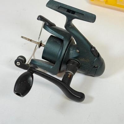 LOT 62: Pair of Fishing Reels: Integra Black Gold Series II 4500 & Green Sport Fisher